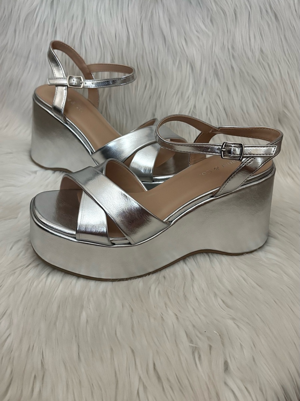 Chariot & Co Daystar Silver Metallic Y2k Style Platform Strappy Sandals